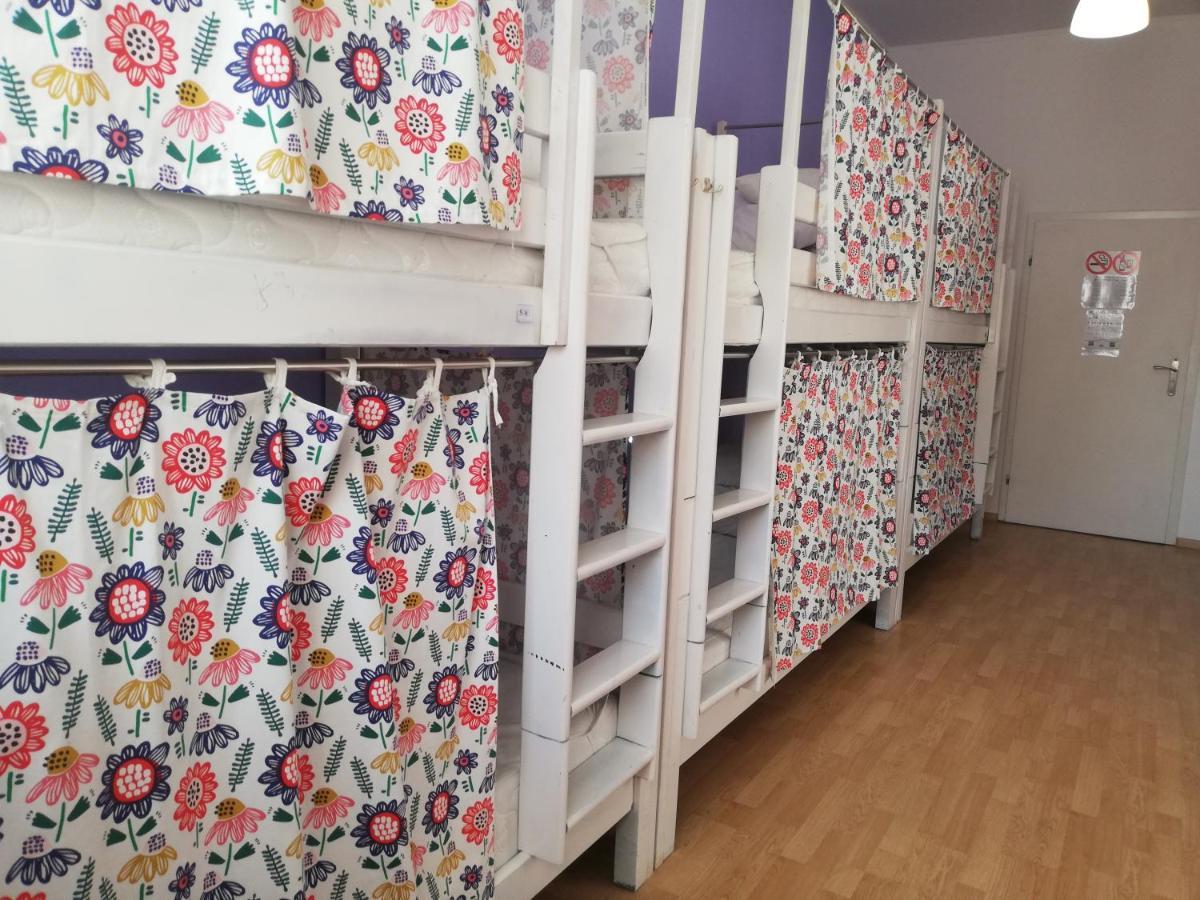 Lorf Hostel&coffee Хостел Краків